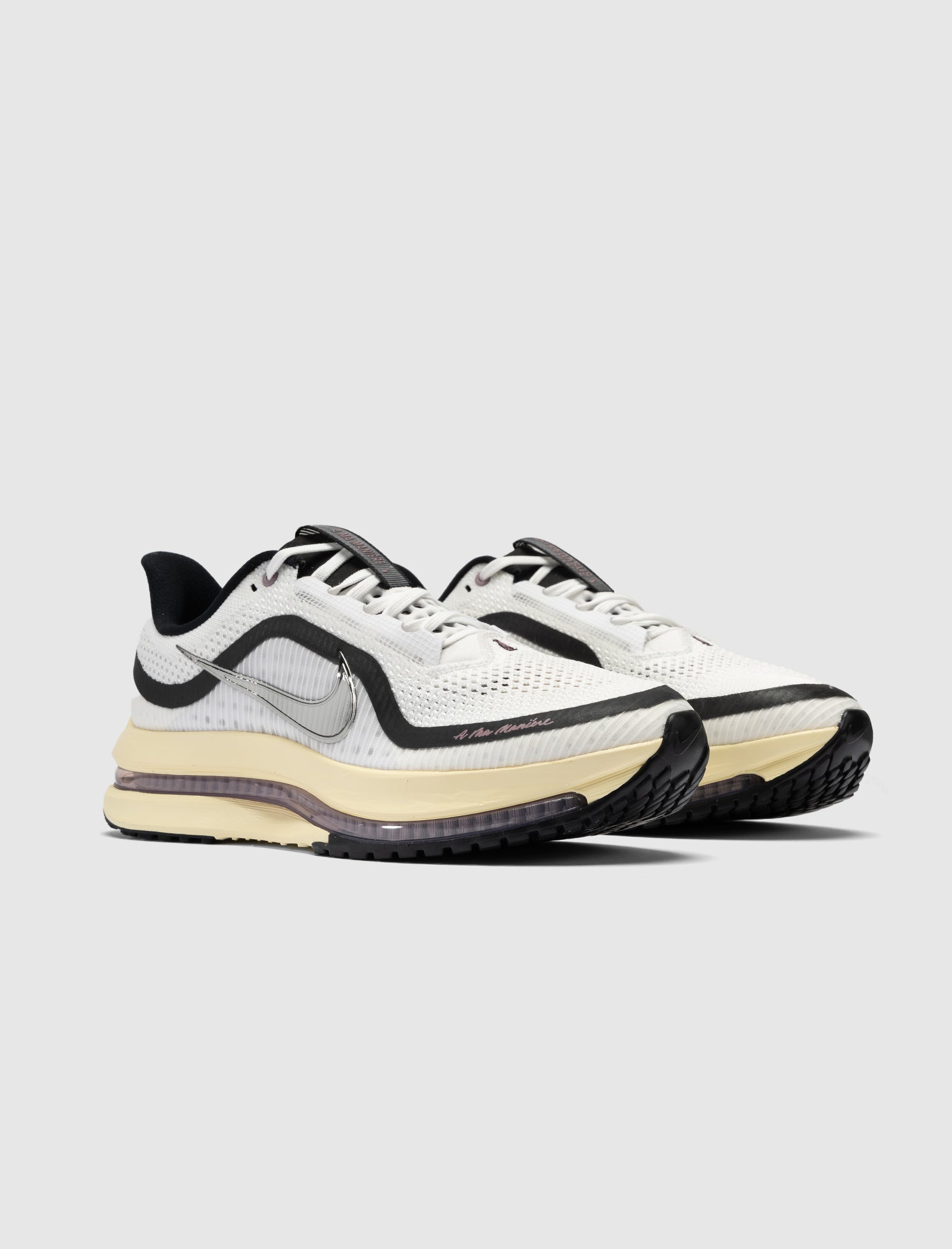 A MA MANIÉRE X NIKE PEGASUS PREMIUM SP